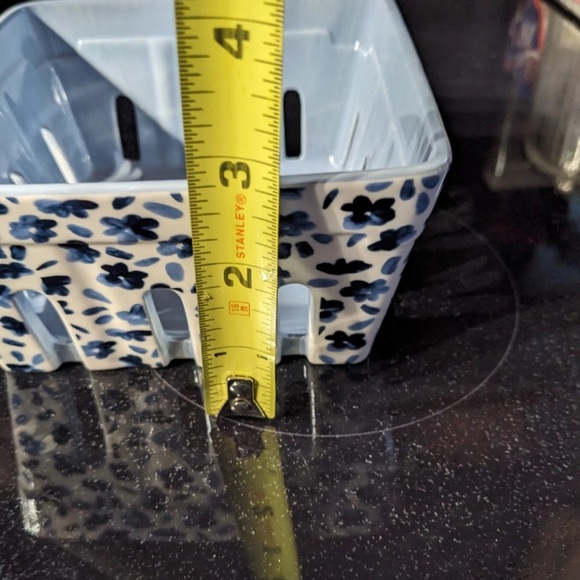 NEW! Charming Farmhouse Style Floral Ceramic Berry Basket 6”HX3’W Set of… - Picture 5 of 6